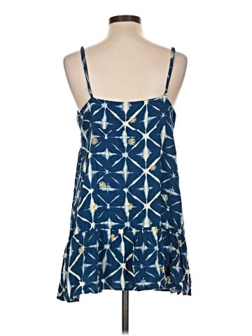 Urban Outfitters Casual Dress (view 2)