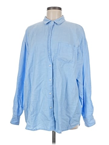 Old Navy Long Sleeve Button-Down Shirt (view 1)