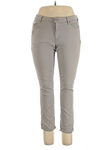 Paige Khakis (view 1)