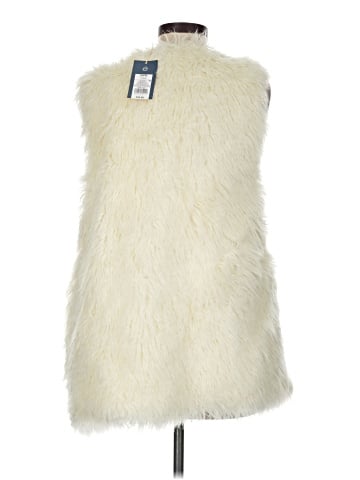 Universal Thread Faux Fur Vest (view 2)