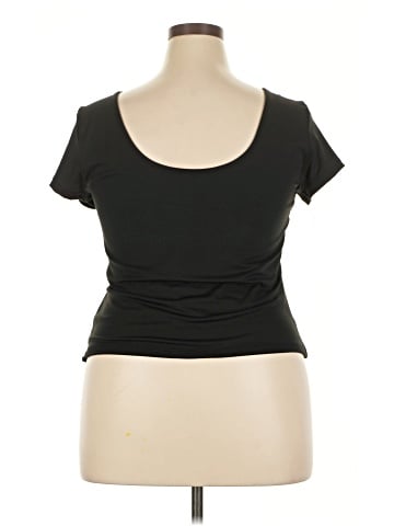 Old Navy Short Sleeve T-Shirt (view 2)