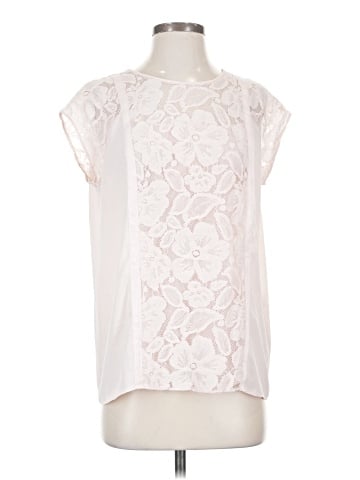 Un Jour Ailleurs Sleeveless Blouse (view 1)