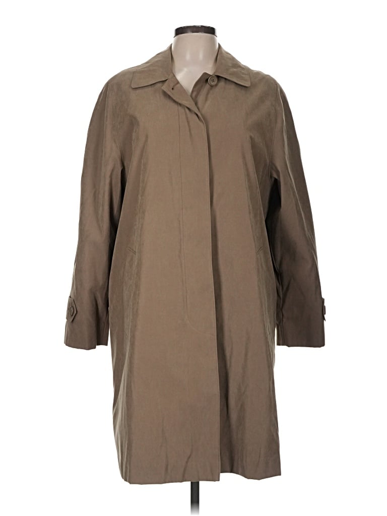 Pre-owned London Fog Trenchcoat In Tan