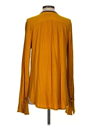 Akemi + Kin Long Sleeve Henley (view 2)