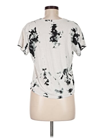 Lululemon Athletica Short Sleeve T-Shirt (view 2)