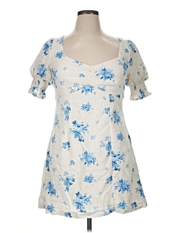 Francesca's Casual Dress (view 1)