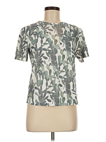 Lululemon Athletica Short Sleeve T-Shirt (view 1)