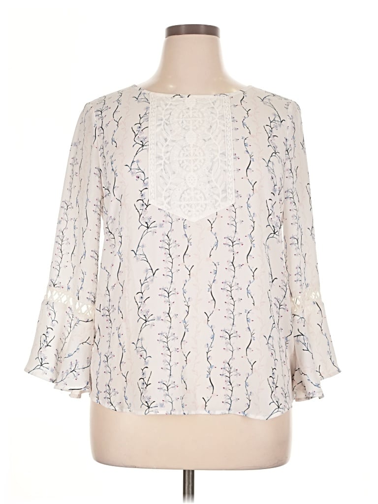 Pre-owned Ivanka Trump 3/4 Sleeve Blouse In Ivory