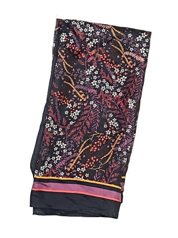 Unbranded Scarf (view 2)