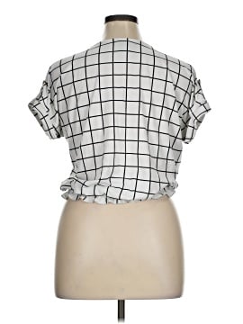 Coco & Shay Short Sleeve Blouse (view 2)