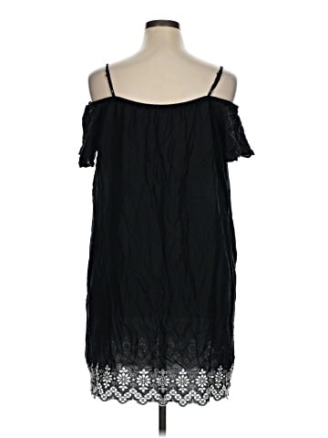 Old Navy Casual Dress (view 2)