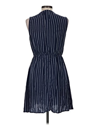 Old Navy Casual Dress (view 2)