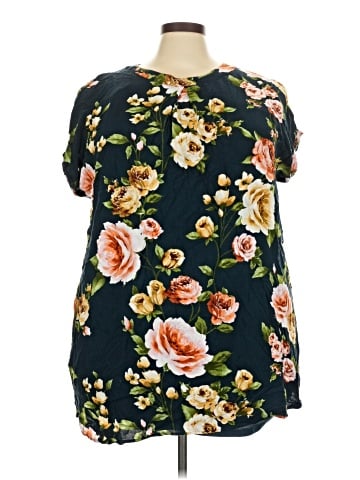 Andree by UNIT Short Sleeve T-Shirt (view 1)