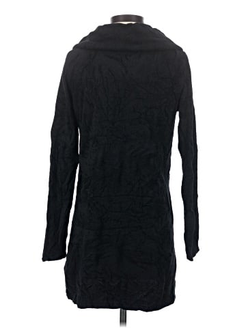 Barefoot Dreams Pullover Sweater (view 2)
