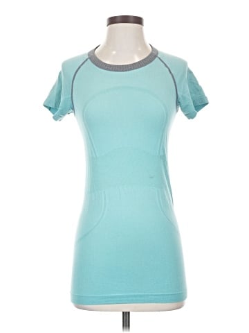 Lululemon Athletica Short Sleeve T-Shirt (view 1)