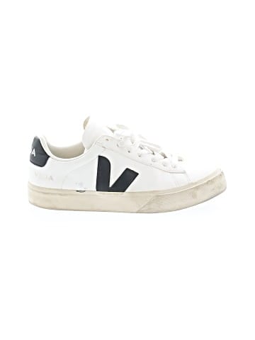 VEJA Sneakers (view 1)