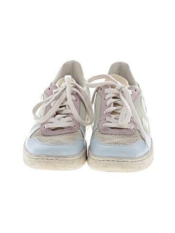VEJA Sneakers (view 2)
