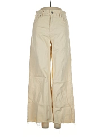 Paige Khakis (view 1)