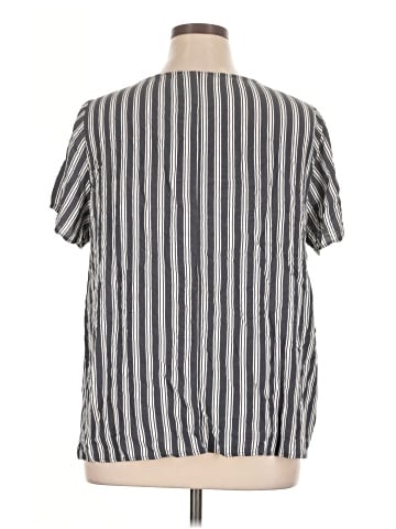 Lane Bryant Outlet Short Sleeve Blouse (view 2)