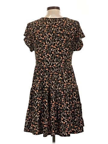 Urban Outfitters Casual Dress (view 2)