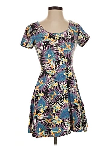 Forever 21 Casual Dress (view 1)