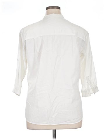 Uniqlo 3/4 Sleeve Button-Down Shirt (view 2)
