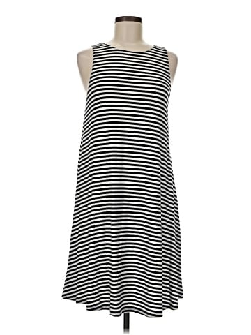 Old Navy Casual Dress (view 1)
