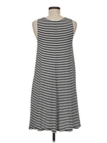 Old Navy Casual Dress (view 2)