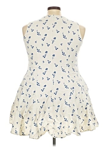 Universal Thread Casual Dress (view 2)