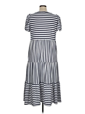 Crown & Ivy Casual Dress (view 2)