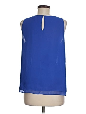 Jennifer Lopez Sleeveless Blouse (view 2)