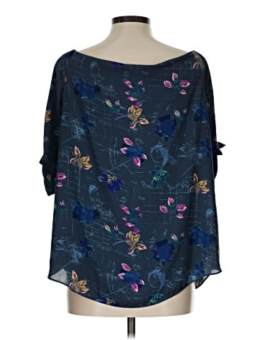 Babaton 3/4 Sleeve Blouse (view 2)