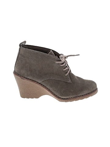 White Mountain Wedges (view 1)