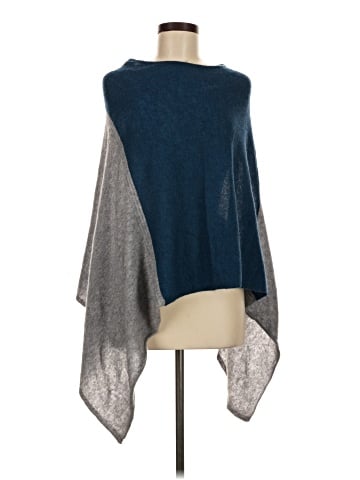 Celeste Poncho (view 1)