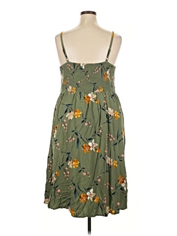 Old Navy Casual Dress (view 2)