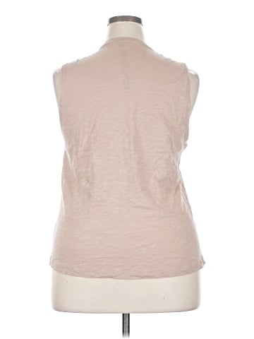 Vuori Sleeveless T-Shirt (view 2)