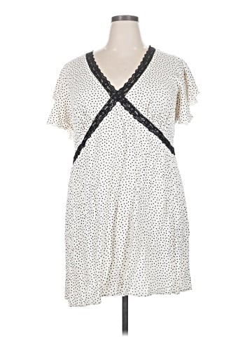 Old Navy Casual Dress (view 1)