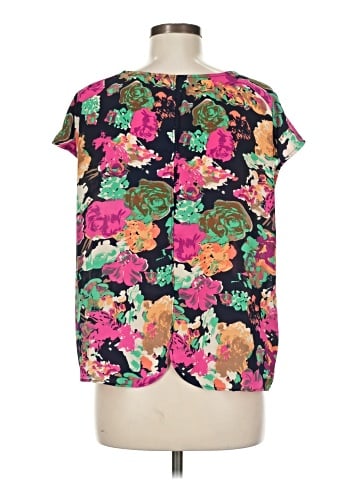 Lucy & Laurel Sleeveless T-Shirt (view 2)