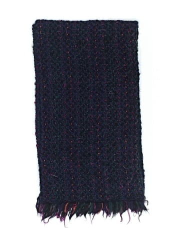 Weave Of The Irish Scarf (view 2)