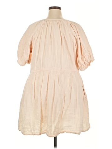 Old Navy Casual Dress (view 2)