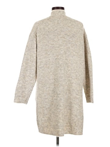 Uniqlo Cardigan (view 2)