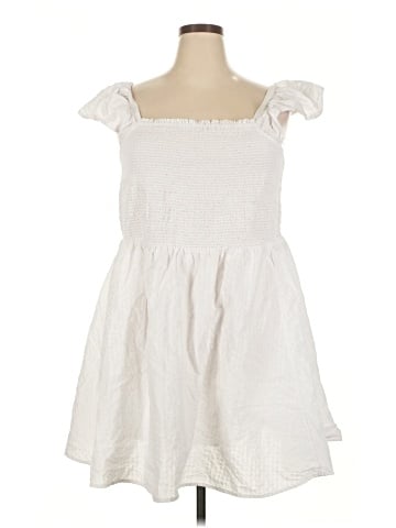 Old Navy Casual Dress (view 1)