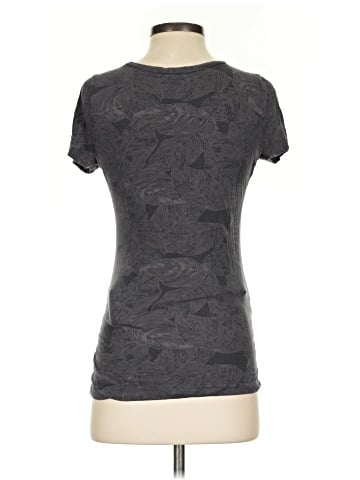 Liz Lange Maternity Short Sleeve T-Shirt (view 2)