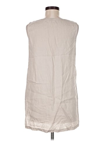 Ellen Tracy Sleeveless Button-Down Shirt (view 2)