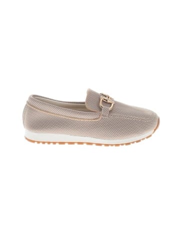 Unbranded Flats (view 1)