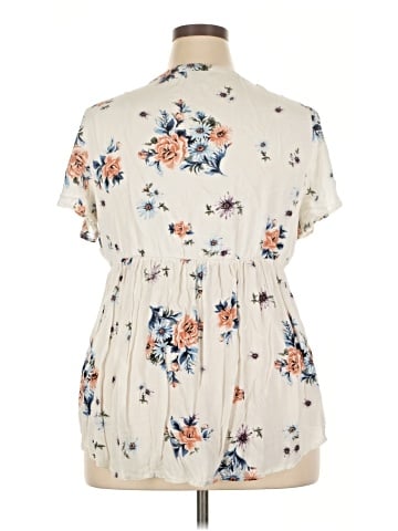 Torrid Short Sleeve Blouse (view 2)