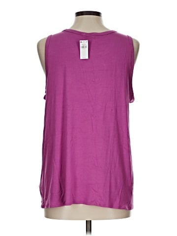 Old Navy Sleeveless T-Shirt (view 2)