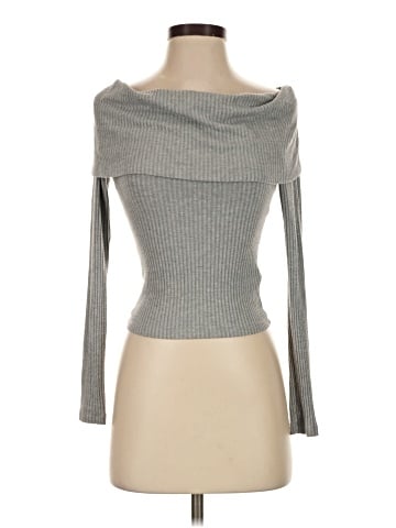 Urban Outfitters Pullover Sweater (view 1)