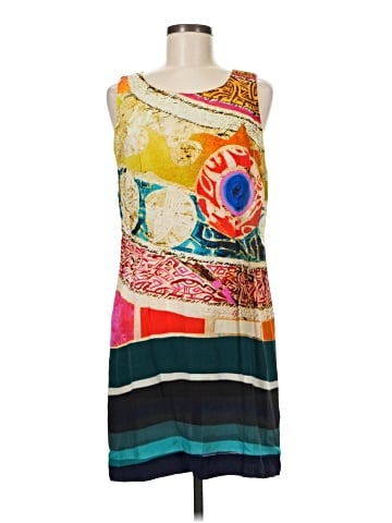 Aventures des Toiles Casual Dress (view 1)