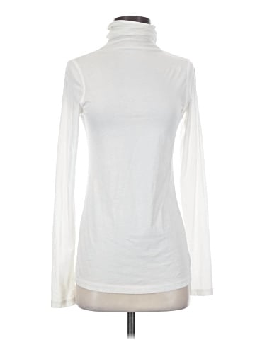 Vince. Long Sleeve Turtleneck (view 1)